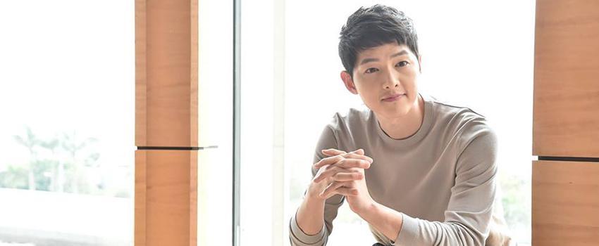 9 Gaya Berpakaian Artis Korea yang Bisa Jadi Inspirasi Cowok Biar Ditaksir Cewek