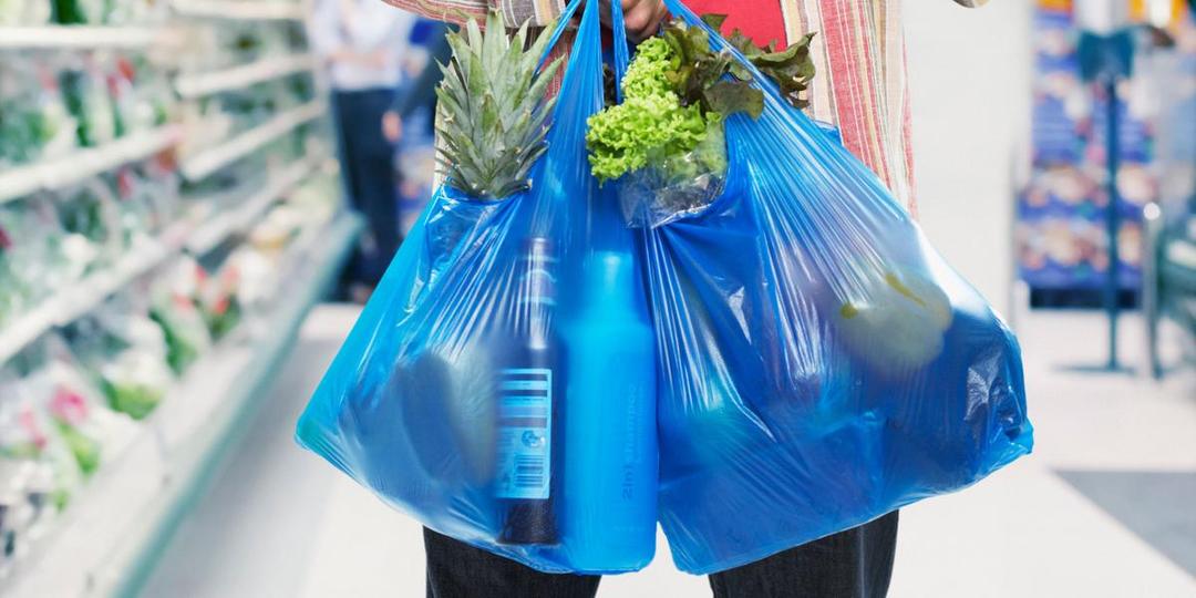 Kantong Plastik Gratis Lagi: Sebuah Kemajuan atau Kemunduran?