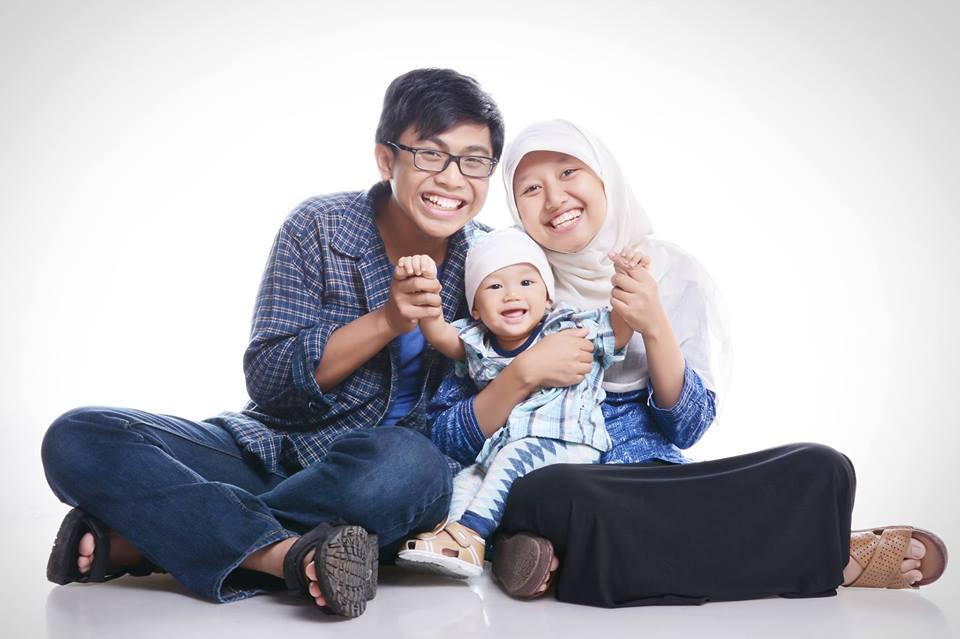Amarizni: Nikah Muda dan Punya Anak Bukan Halangan Wanita untuk Bergerak!