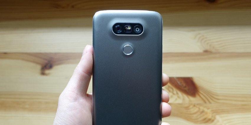 8 Smartphone Ini Dibekali Fitur Dual Kamera, Lebih Asyik Buat Foto-foto!
