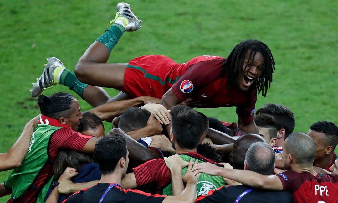 Gelandang Bayern Munich Renato Sanches Sabet Gelar European Golden Boy 2016