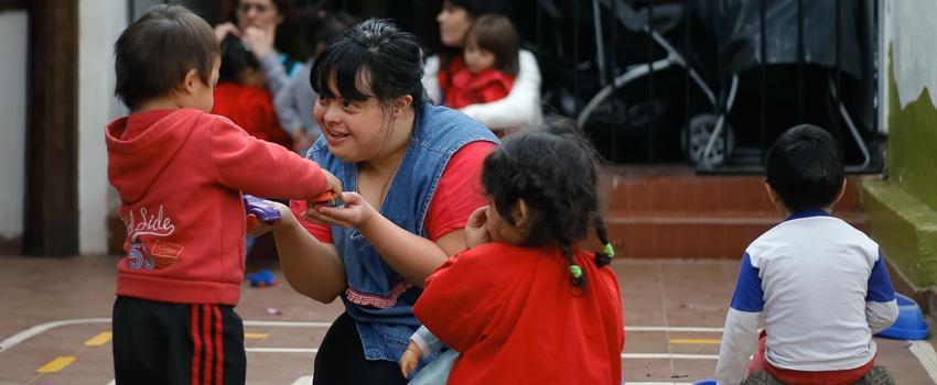 Perkenalkan Noelia Garella, Wanita Down Sydrome Pertama yang Jadi Guru Playgroup