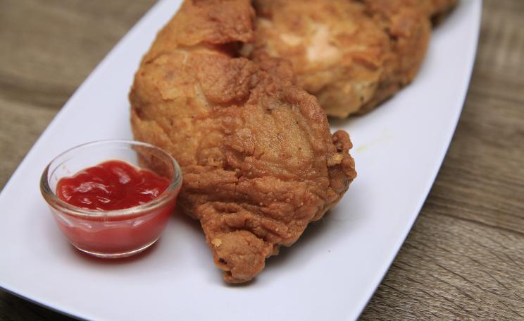 Gak Perlu Beli, Ini Resep Crispy Chicken Ala KFC yang Bisa Kamu Bikin Sendiri!