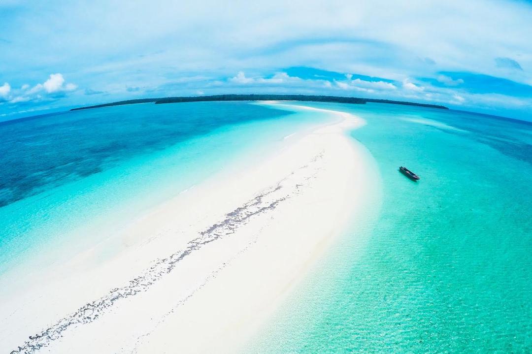 Pesona Perawan dari Tanah Timur: Pulau Kei