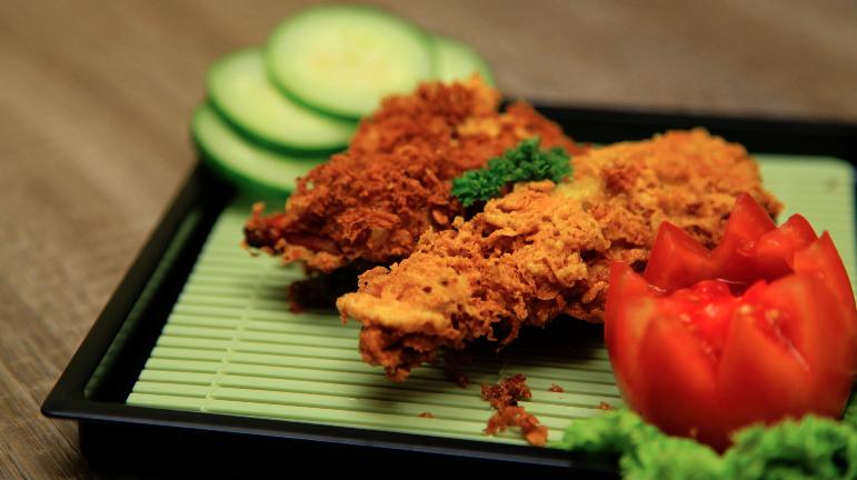 Daripada Beli, Cobain Bikin Sendiri Resep Ayam Kremes Ini Di Rumah