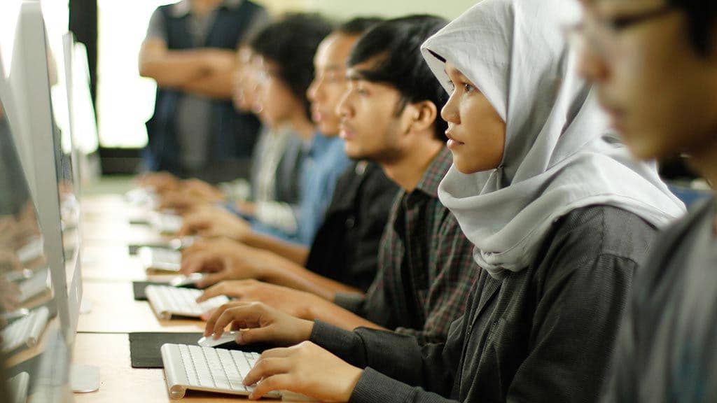 Kesenjangan Upah: Rata-rata Pria Indonesia dapat Rp 183 Juta per Tahun, Wanita Cuma Rp 78 Juta