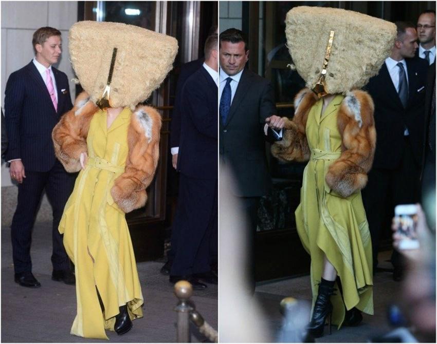 22 Gaya Nyentrik Lady Gaga yang Bakal Bikin Kamu Gagal Paham Berat