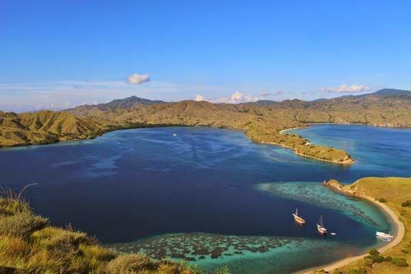 Daftar Pantai Eksotis di Indonesia untuk Referensi Liburan Akhir Tahunmu
