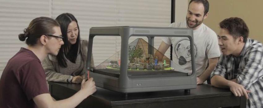 Penemuan Berbasis Hologram yang Bikin Isi Handphonemu Jadi Nyata