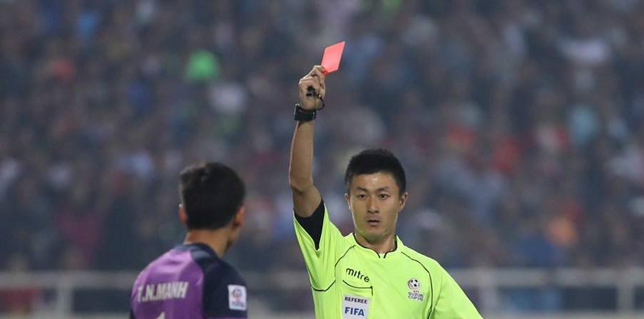 Terungkap, Inilah Alasan Wasit Memberi Kartu Merah Pada Kiper Vietnam