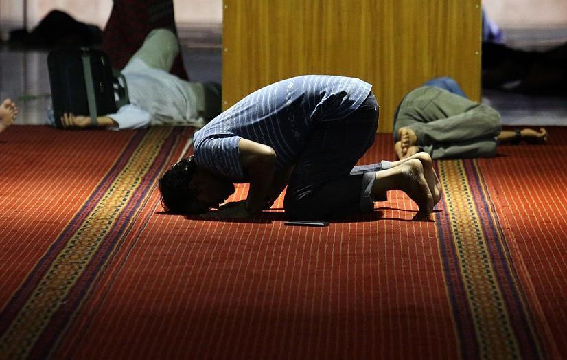 Trik Agar Tak Lagi Berat Saat Bangun Untuk Salat Tahajud