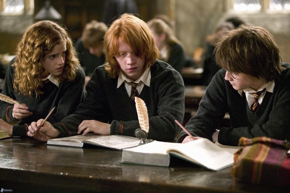 Khusus Para Penggila Harry Potter! 9 Website Ini Bakal Bikin Girang Setengah Mati