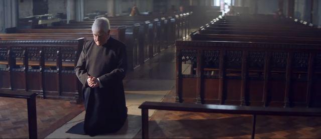 Agama Bukan Pembeda: Iklan Ini Banjir Pujian Setelah Tayangkan Kebersamaan Pendeta dan Imam