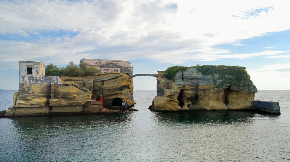 Jangan Coba Beli Pulau "Terkutuk" Ini, Kisah Para Mantan Pemiliknya Pasti Bikin Kamu Merinding!