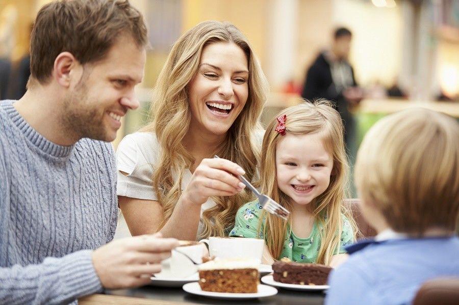 #MahaKaryaAyahIbu: Sepotong Kue Manis Surga dari Ayah dan Ibu