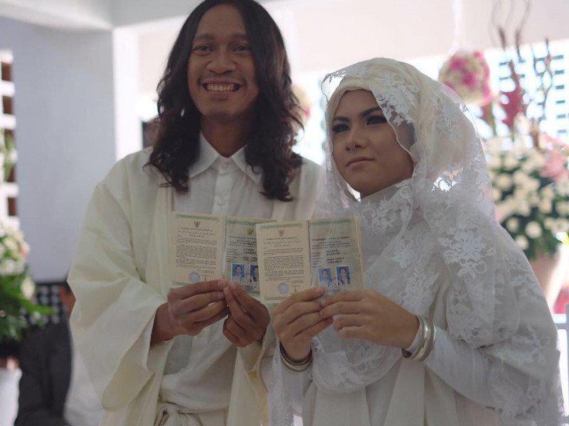 Hebohnya Entertainment Indonesia 2016: Dari Aming, Awkarin Hingga Mario Teguh!