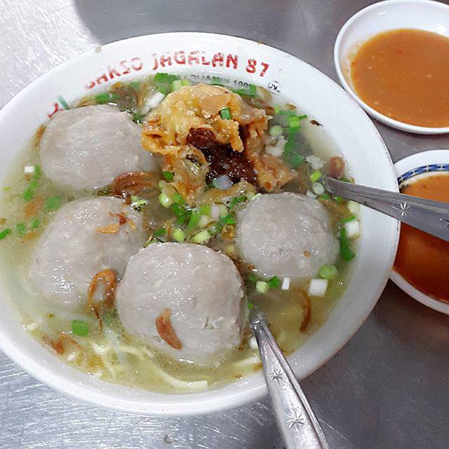 Ini 7 Warung Bakso Paling Enak yang Bisa Kamu Kunjungi di Surabaya