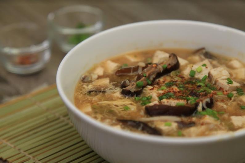 Resep Hot and Sour Vegetarian Soup Ini Pasti Buat Kamu Ngiler