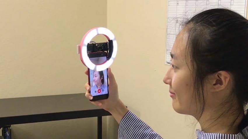 Cara Baru Eksis di 2017: Selfie 3D Keren Pakai Kamera Bellus3D
