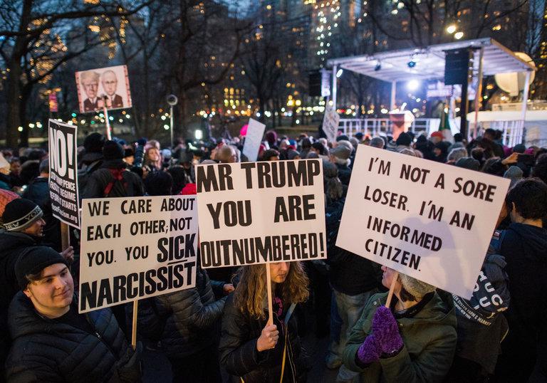 Aktor, Penyanyi, hingga Aktivis Turun ke Jalan Tolak Pelantikan Trump