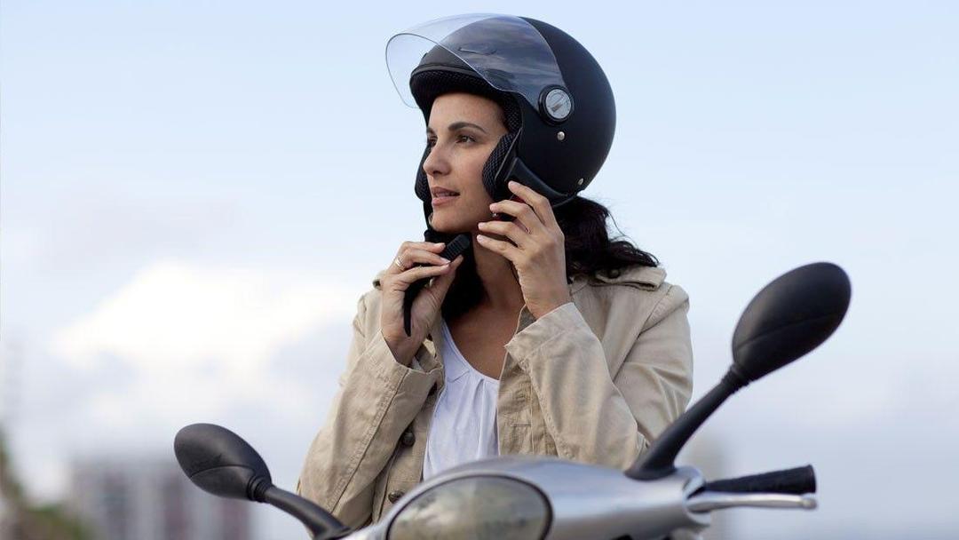 Masih Sayang Sama Diri Sendiri? Pakai Helm!