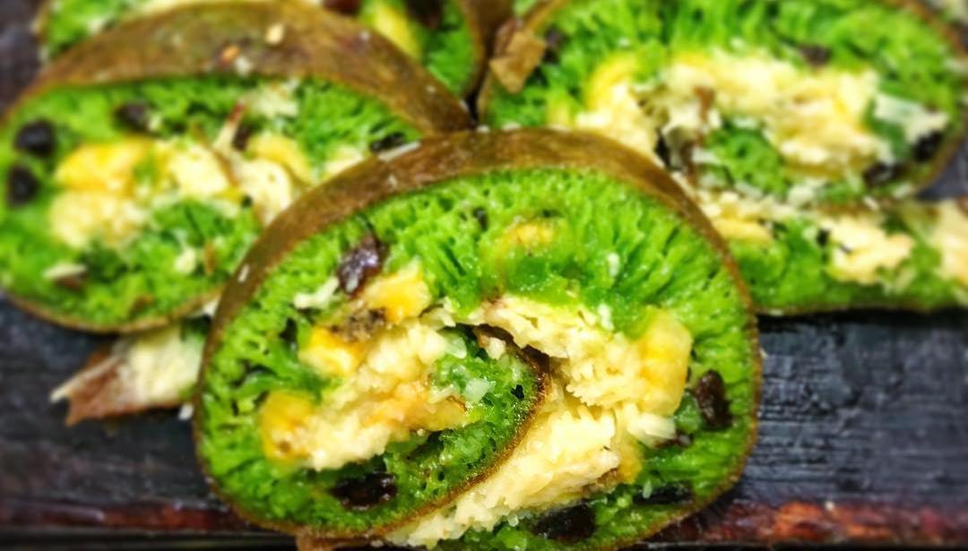 8 Tempat Makan Martabak Paling Hits di Jakarta, Toppingnya Bikin Meleleh!