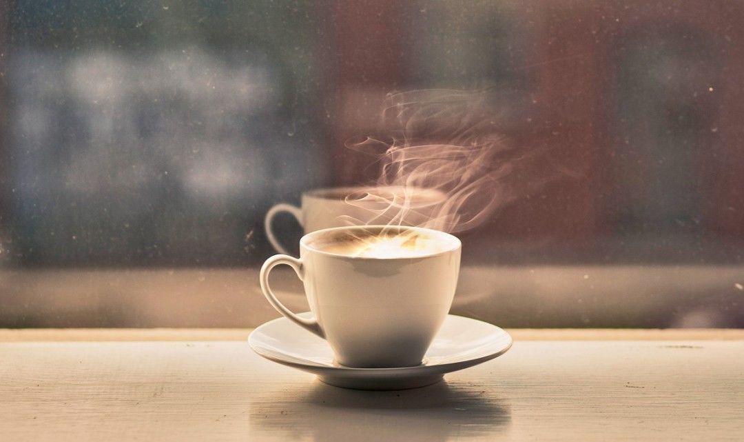 Segelas Kopi dan Kenangan di Pagi Hari