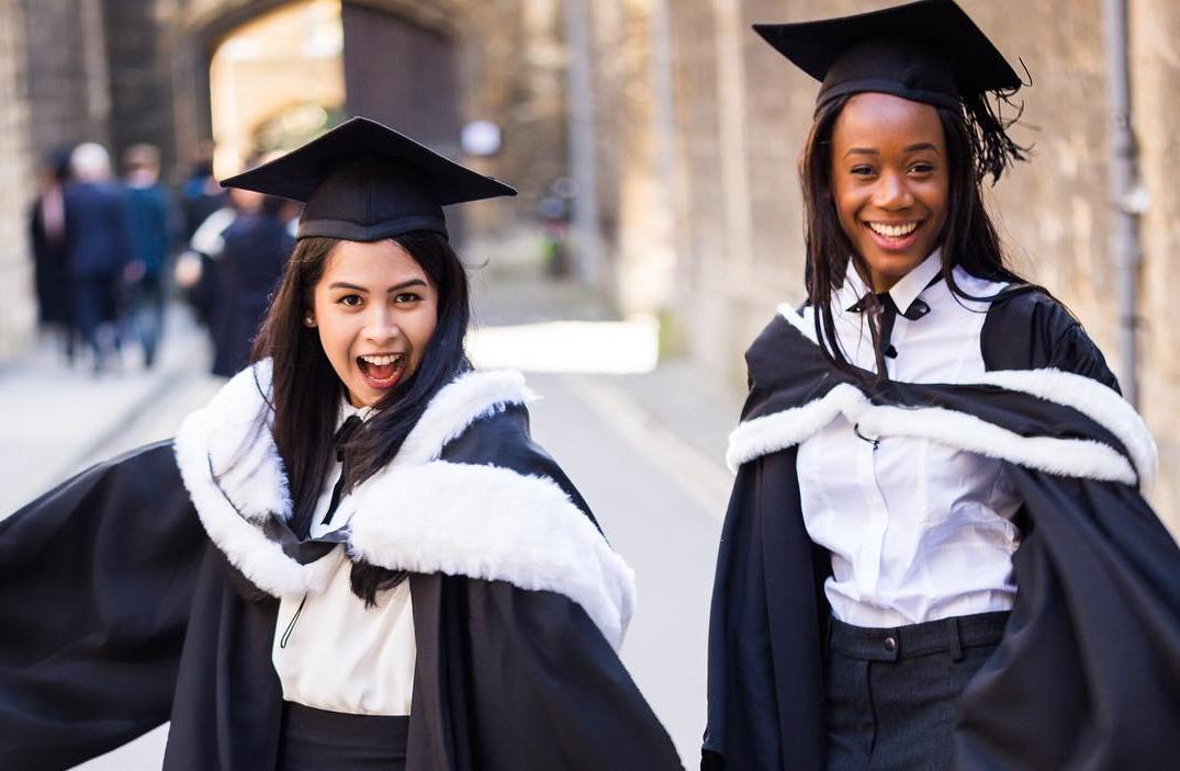 10 Alasan Kuliah di UK Adalah Pilihan Terbaik untuk Pendidikanmu!