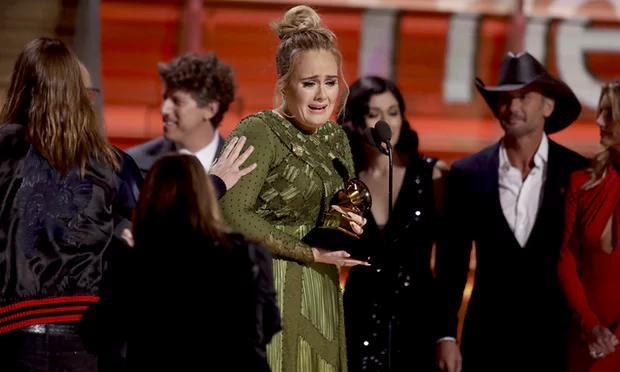 Ini Daftar Lengkap Pemenang Grammy Awards 2017, Adele Borong Piala!