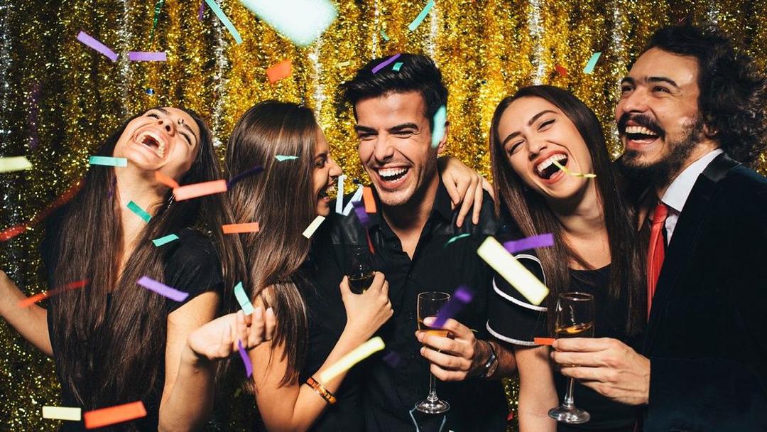 9 Kegiatan Seru Ini Pasti Sering Kamu Lakukan Bersama Mereka " Teman-Teman Terdekatmu "
