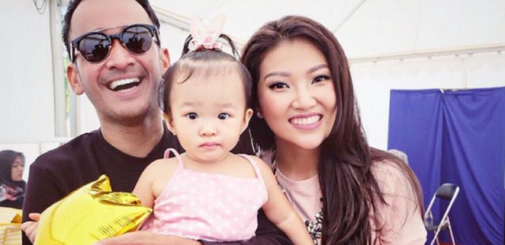 17 Foto Ini Menegaskan Bahwa Sarwendah, Istri Ruben Onsu Adalah Ibu Muda "Super" yang Harus Diidolakan