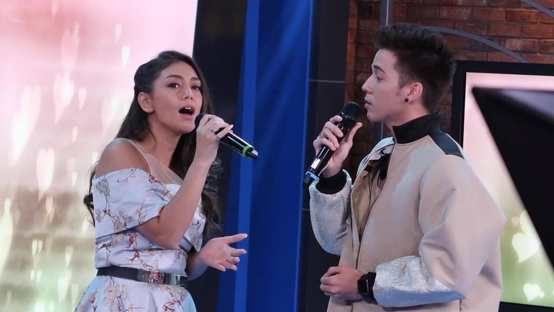 Gak Cuma Modal Tampang, 5 Video Ini Buktikan Stefan William Punya Suara Oke
