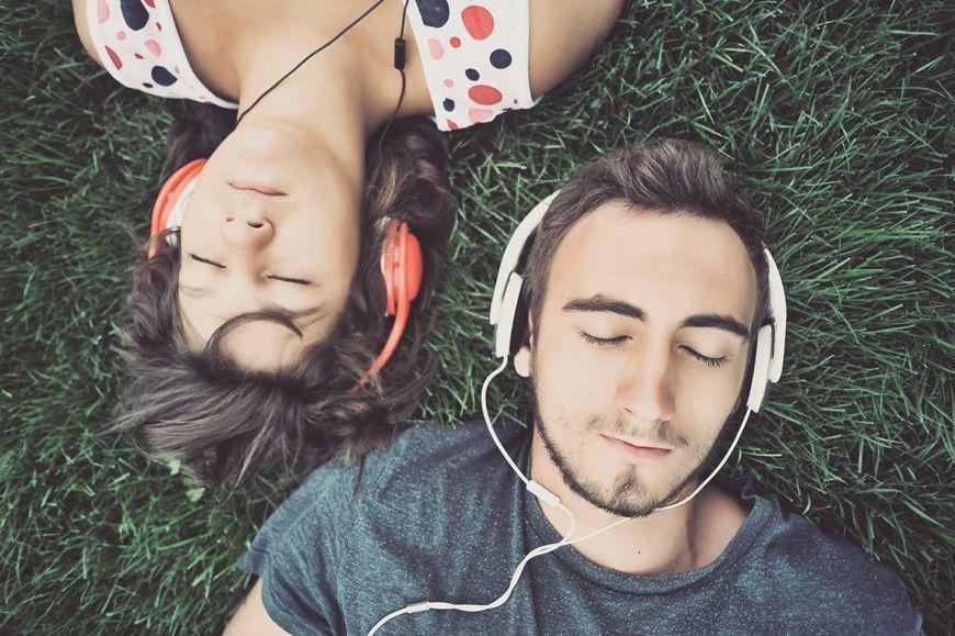 8 Lagu Barat yang Bisa Membangkitkanmu dari Keterpurukan dan Putus Asa