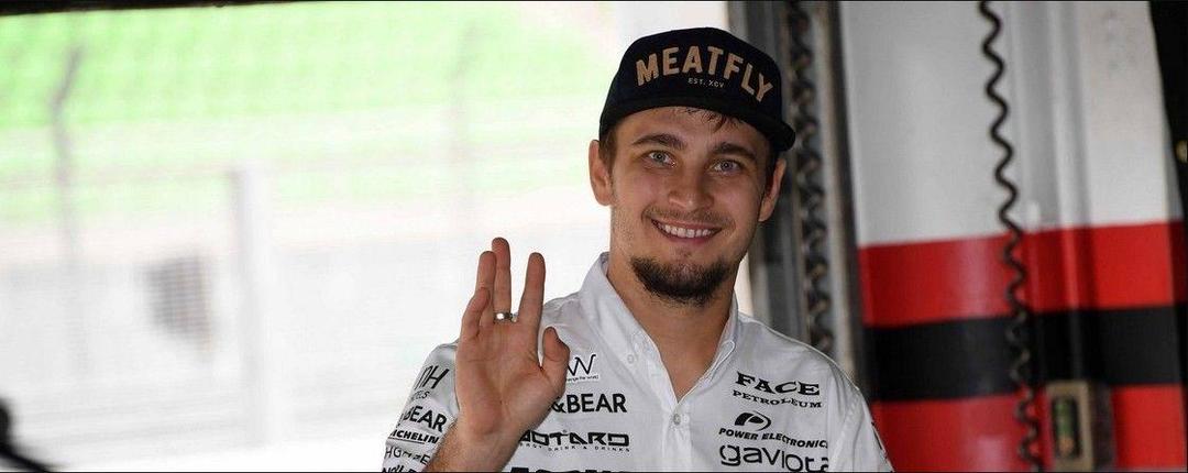 Karel Abraham, Rider Muslim di MotoGP yang Gantengnya Kebangetan