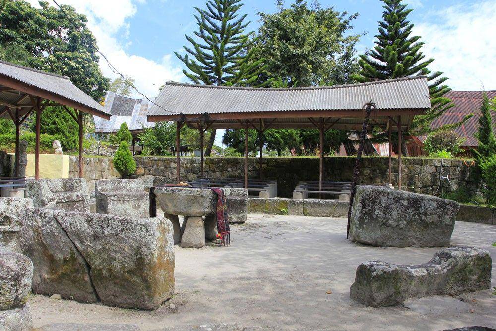 Visit Samosir