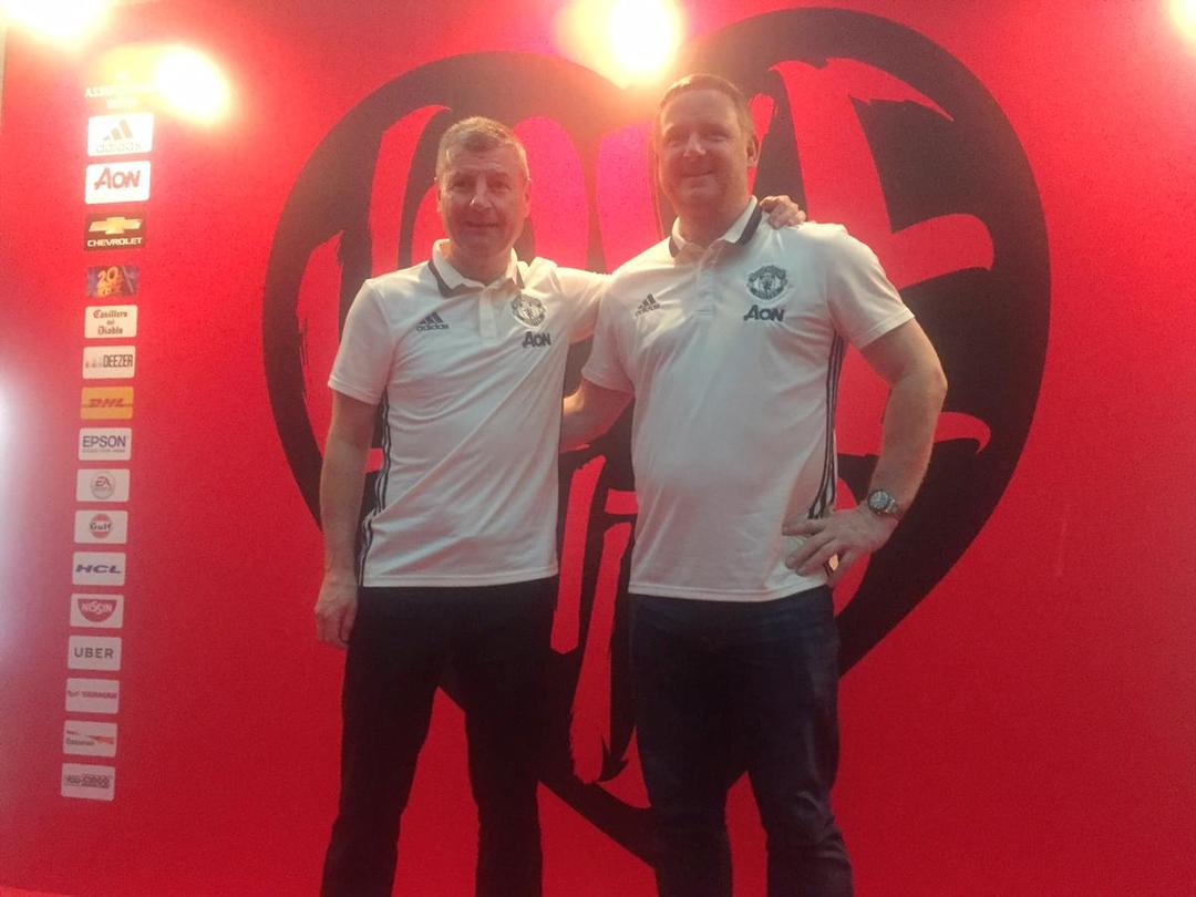 Legenda Manchester United, David May dan Dennis Irwin Sambangi Indonesia