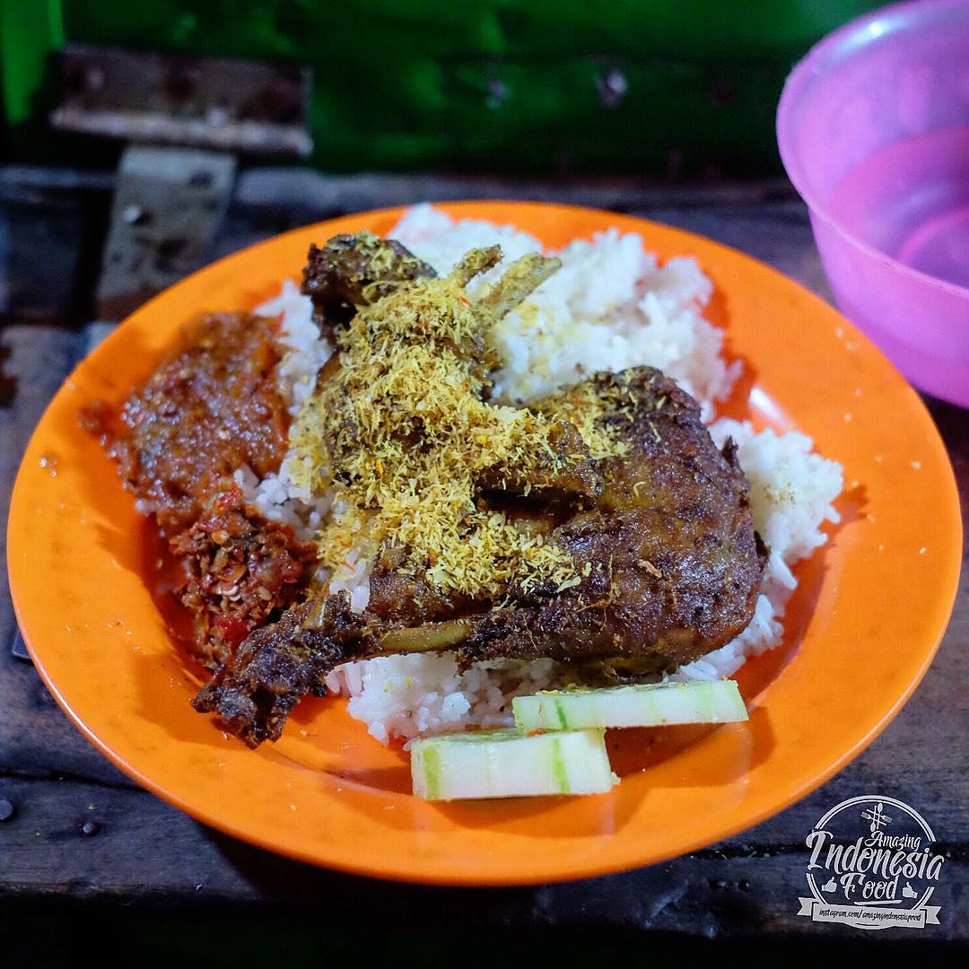 9 Tempat Makan Bebek Paling Hits di Surabaya, Pedesnya Gak Nahan