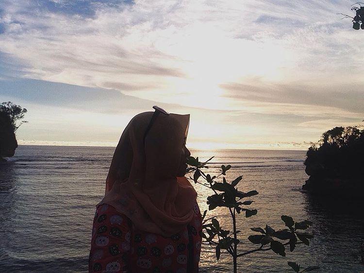 [PUISI] Aku Hanyalah Perempuan Biasa
