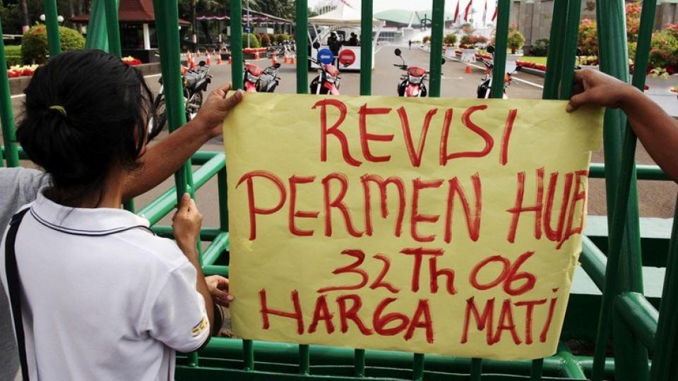 Menimbulkan Kontroversi, Sudah Tahukah Kamu Resiko Kalau Peraturan Transportasi Online yang Baru Berlaku?