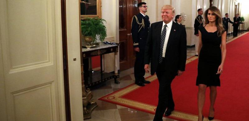Pamerkan Cincin Berlian 25 Karat, Istri Trump Dihujat