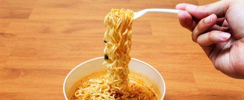 5 Alasan Untuk Tidak Makan Mie Instan Saat Mendaki Gunung