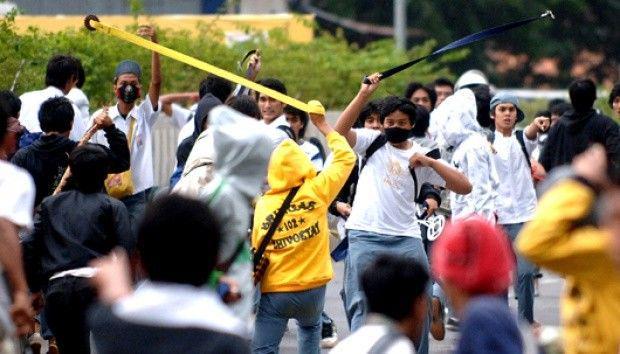[OPINI] Ketika Pelajar Tawuran di Purwakarta Diwajibkan Ikut Kelas Tinju Chris John