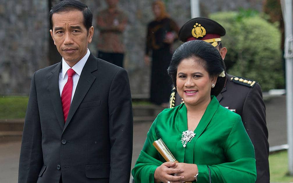 Kisah Cinta Jokowi & Iriana yang Bisa Jadi Panutan Bagi Generasi Millennial!