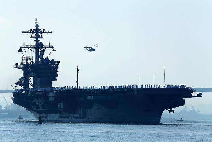 Mike Blake/File Photo/Reuters