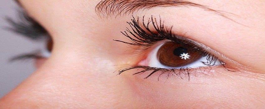 5 Cara Melentikkan Bulu Mata Tanpa Maskara, Alami dan Murah!