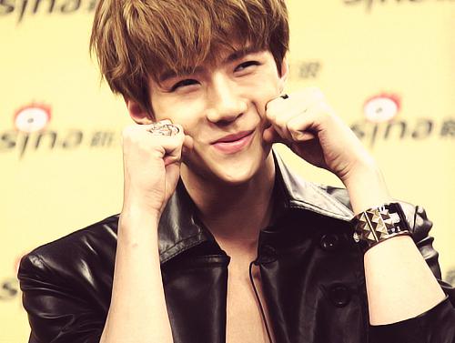 Happy Birthday Oppa, 12 April Menjadi Hari Bahagia Sehun EXO
