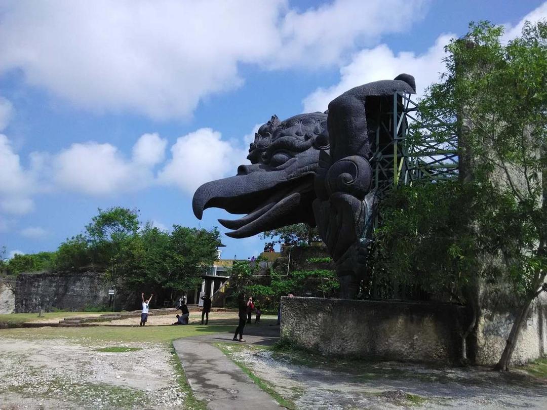 Mengenal Patung Garuda Wisnu Kencana di Bukit Ungasan