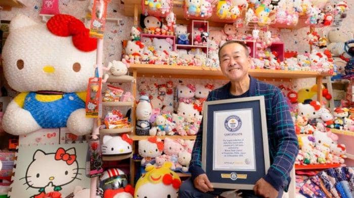 Wow, Pria Jepang Ini Pecahkan Rekor Sebagai Kolektor Hello Kitty Terbanyak di Dunia