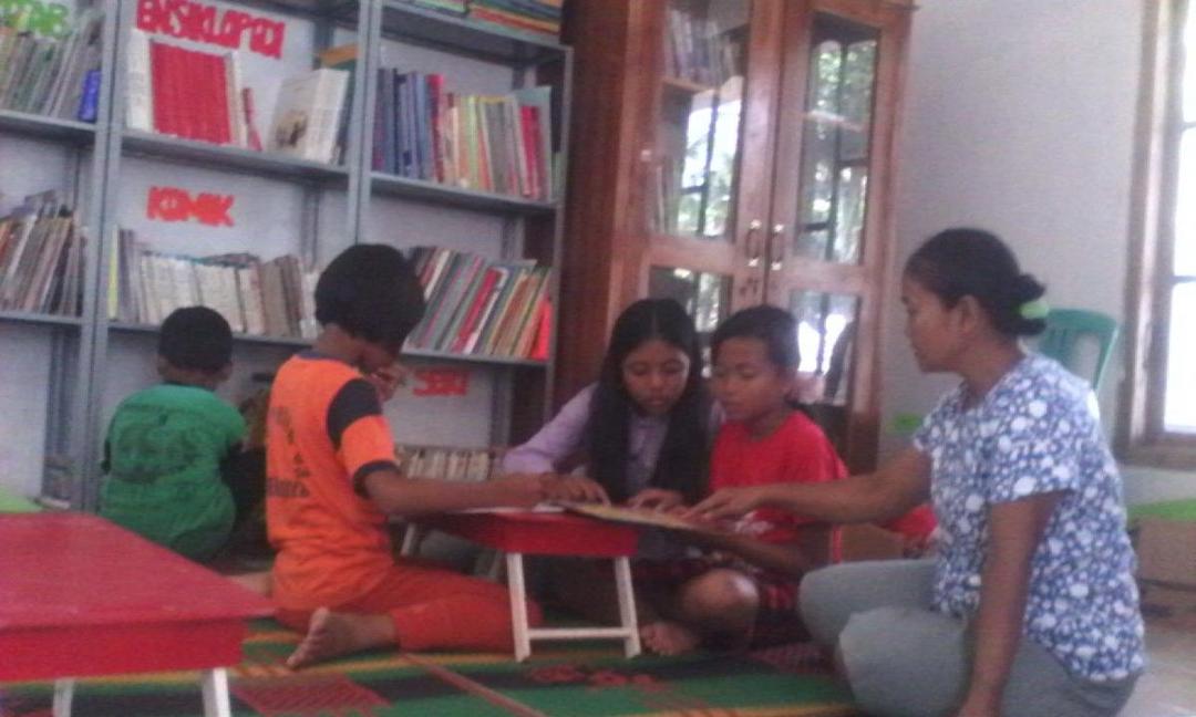 Masih Ada Kartini: Dia Tarmiyati, Seorang Ibu Pejuang Pendidikan Anak-Anak Desa