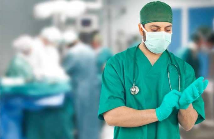 Alasan Dokter Menggunakan Baju Warna Hijau Saat Operasi